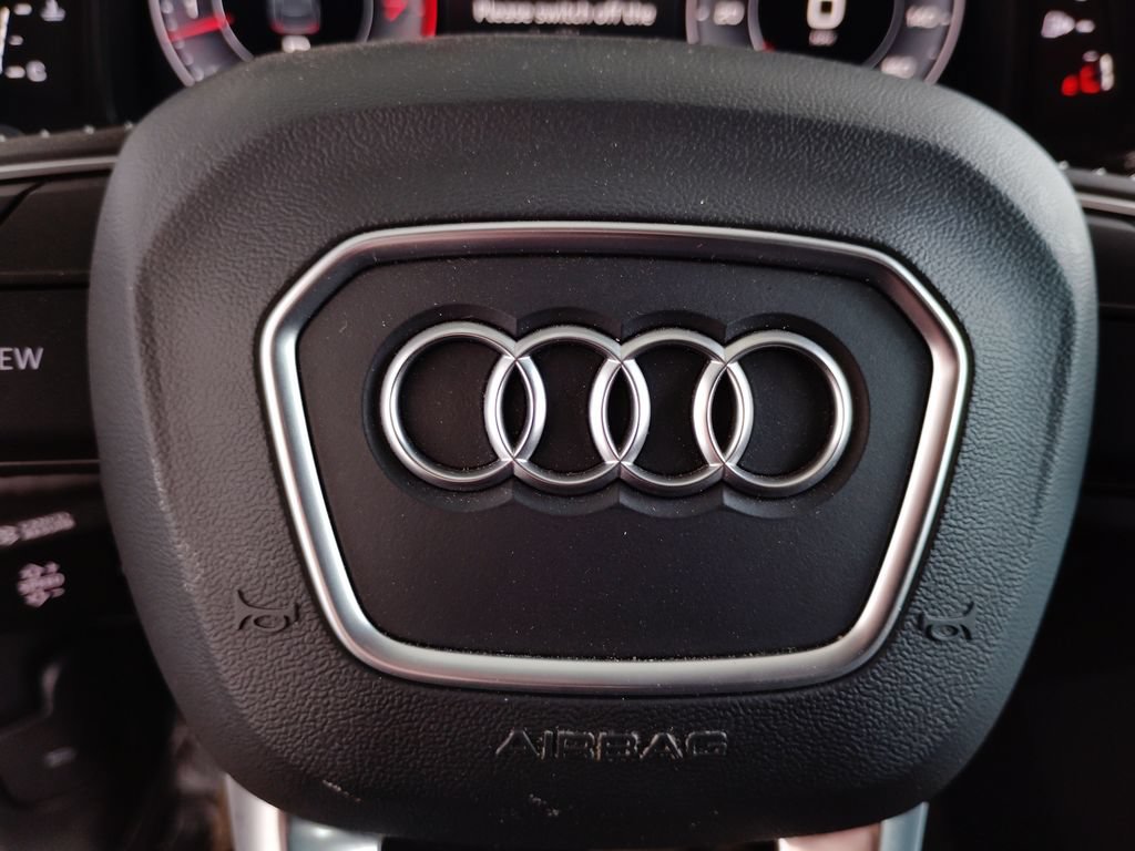 Used 2019 Audi Q8 Premium Plus w/ Premium Plus AWD/4WD image 28
