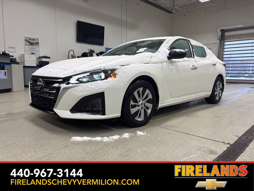 Used 2025 Nissan Altima 2.5 S image 1