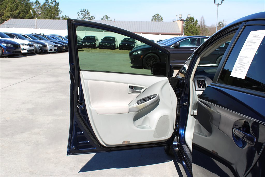 Used 2015 Toyota Prius Two FWD image 26