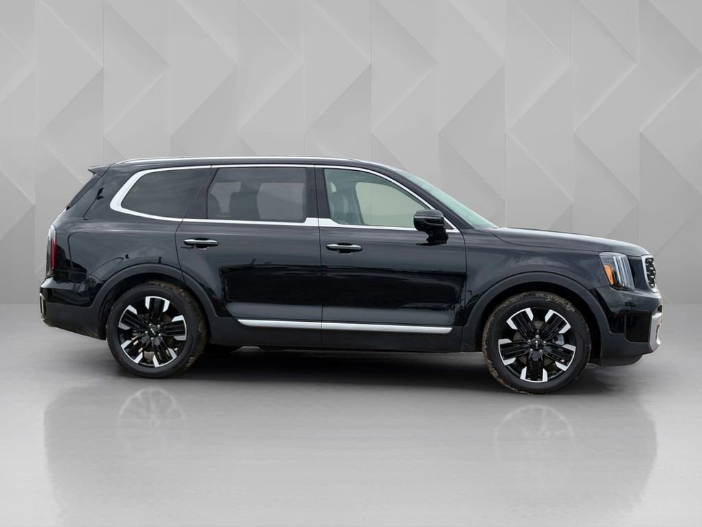Used 2024 Kia Telluride SX w/ Towing Package FWD image 4