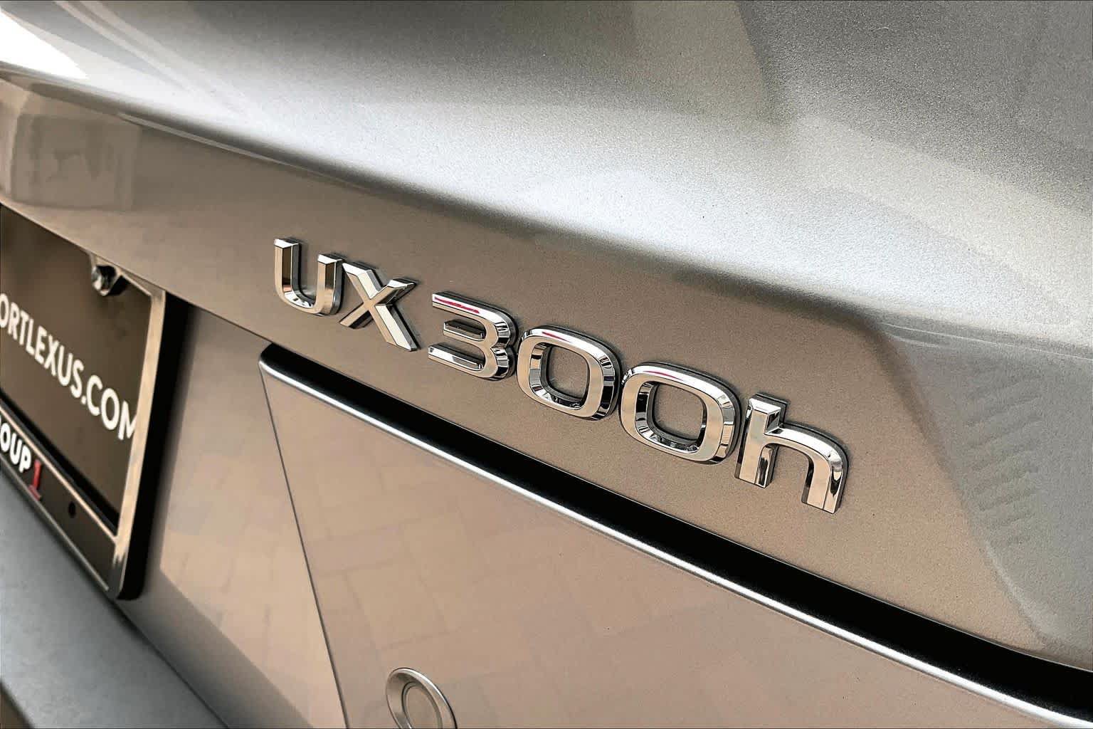 New 2026 Lexus UX 300h FWD w/ Accessory Package (Z1) image 8