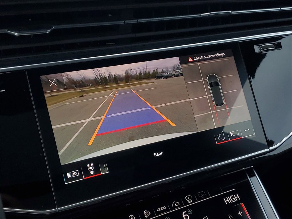 Used 2021 Audi Q8 Prestige w/ Prestige Package image 22