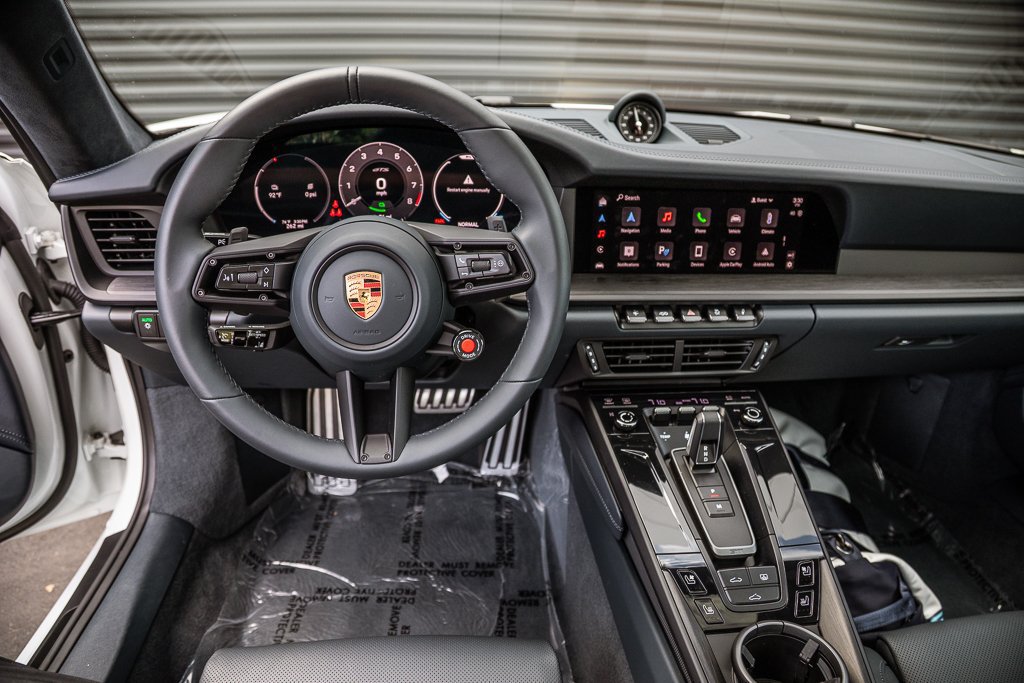 Certified 2025 Porsche 911 Carrera GTS RWD image 12
