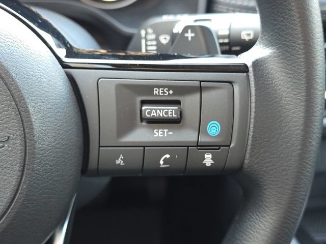 Used 2023 Nissan Rogue SV FWD image 38