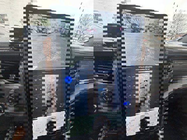 Used 2023 Ford F150 Lightning Lariat w/ Equipment Group 511A High image 17