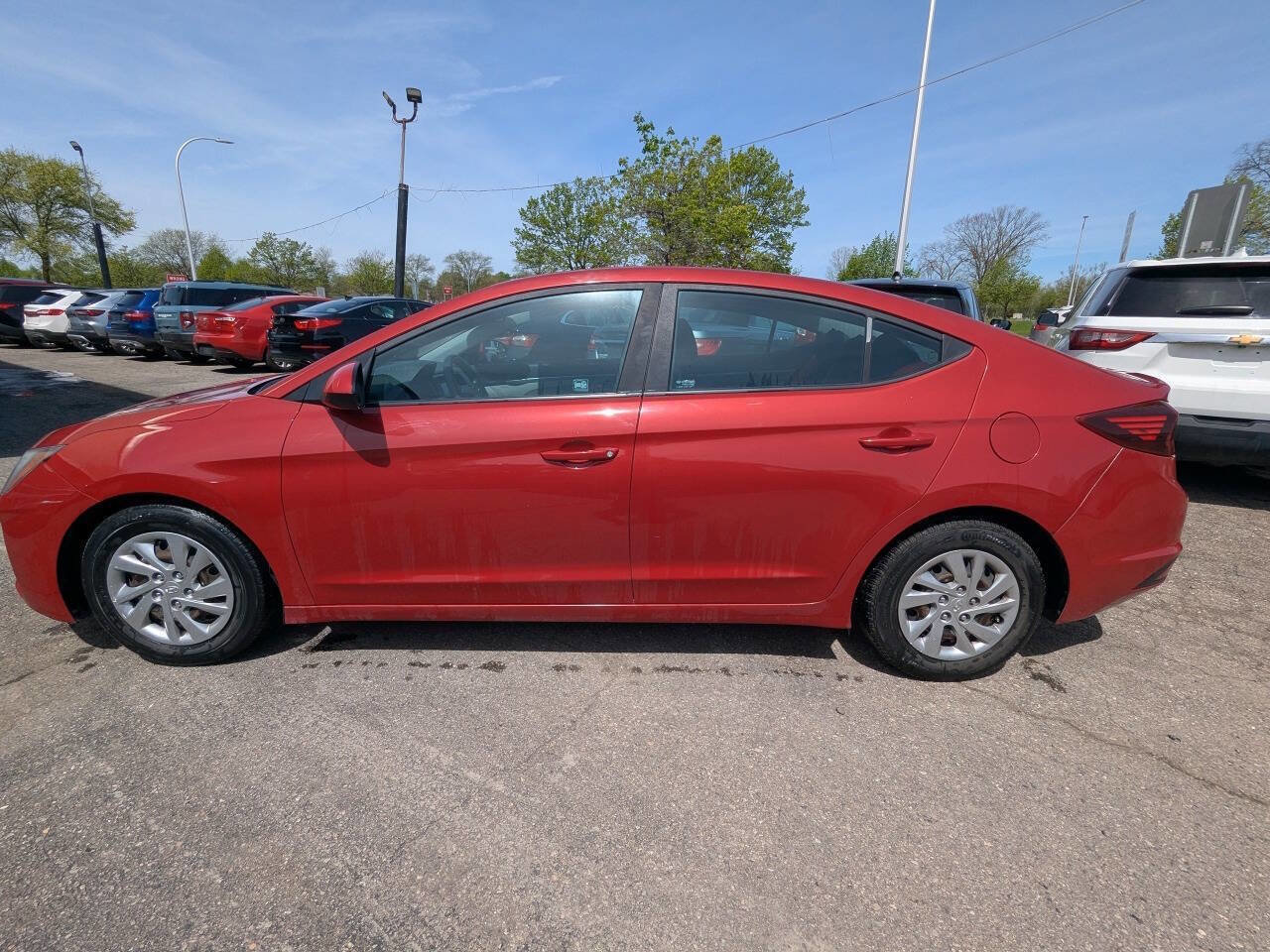 Used 2019 Hyundai Elantra SE FWD image 4