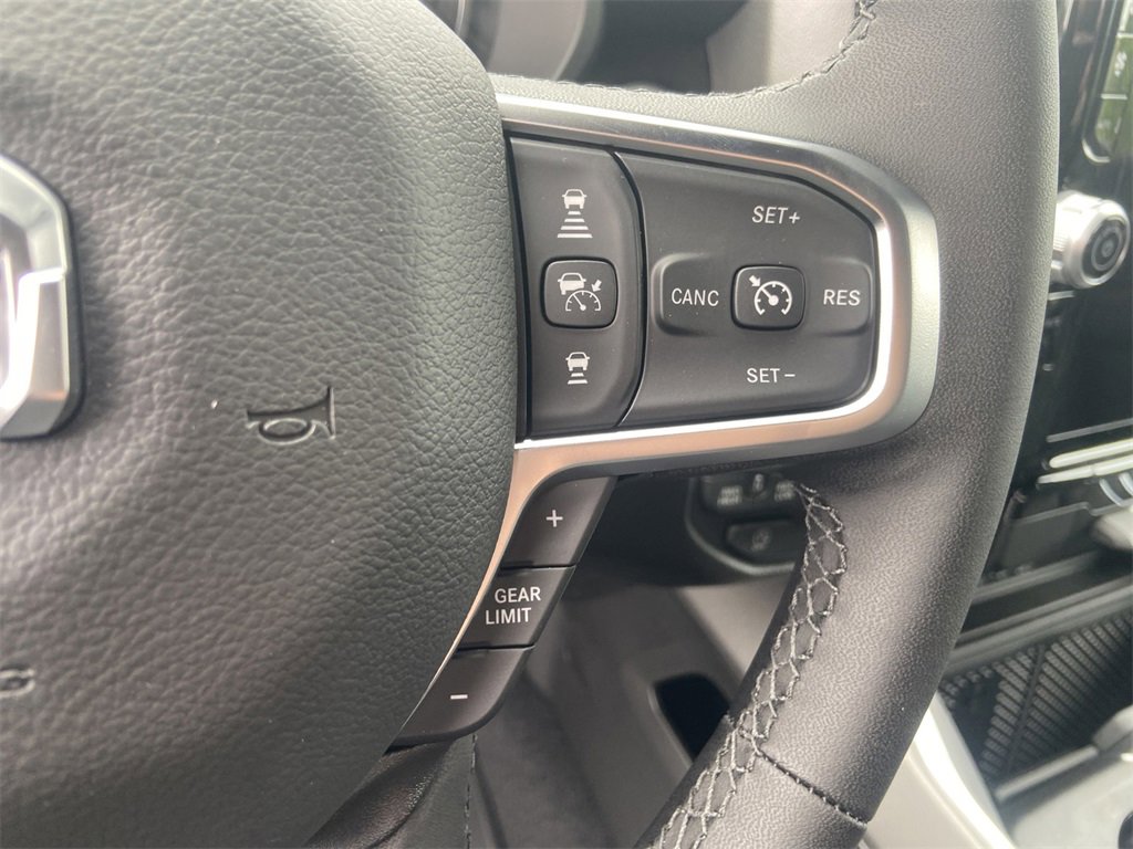 New 2026 RAM 1500 4x4 Crew Cab image 16