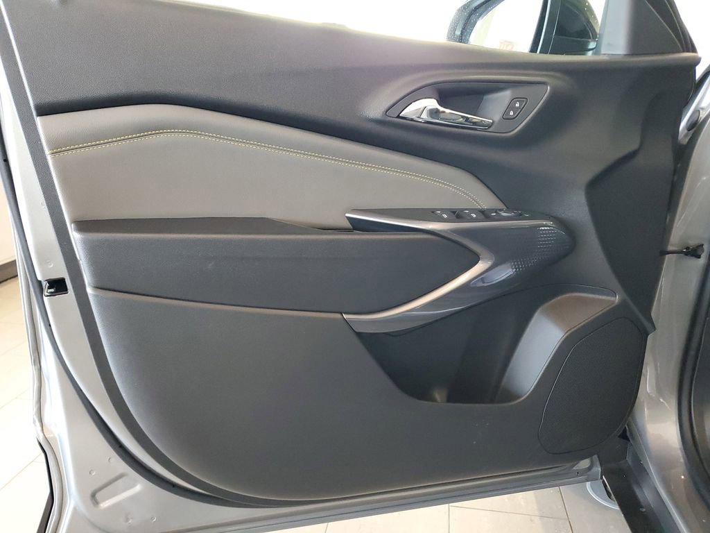 New 2026 Chevrolet Trax ACTIV w/ Sunroof Package image 11