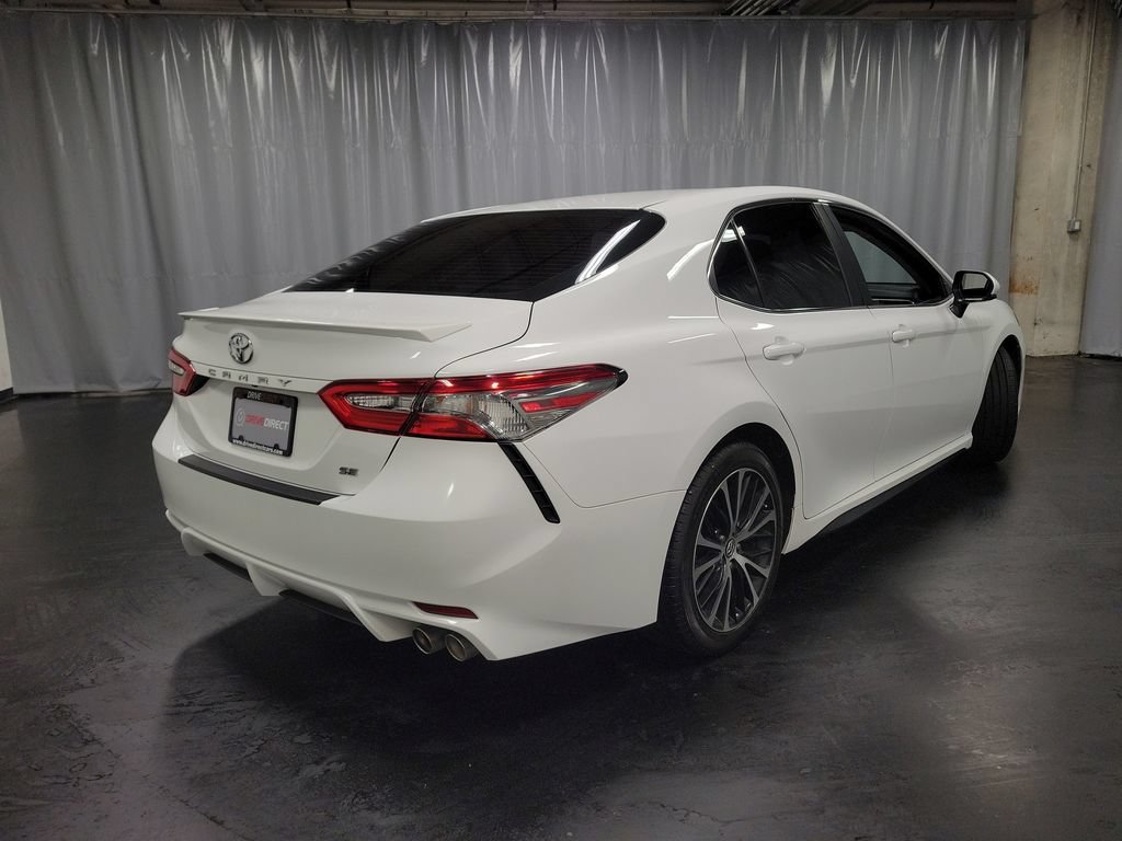 Used 2018 Toyota Camry SE w/ Moonroof Package FWD image 8