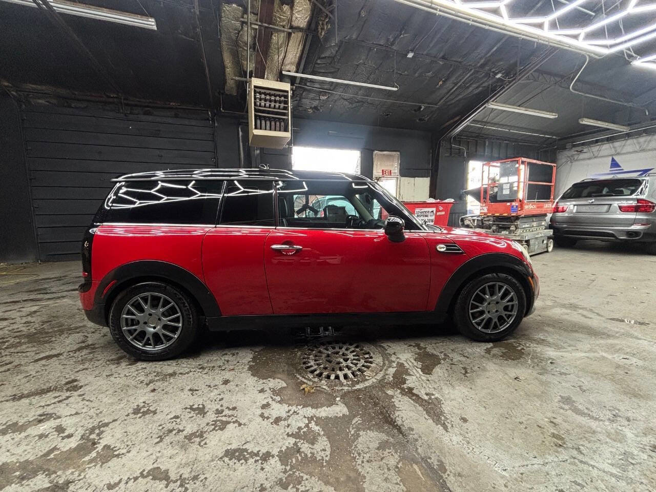 Used 2011 MINI Cooper Clubman image 7