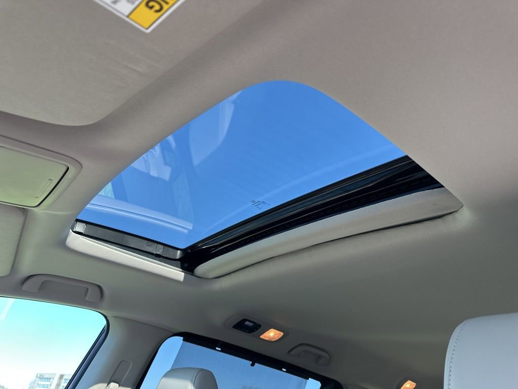 Used 2025 Honda Odyssey EX-L image 4