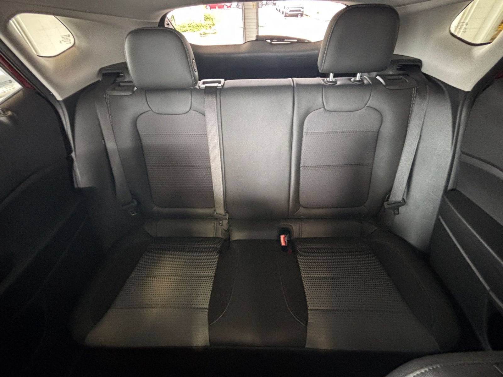 Used 2025 Chevrolet Trax LT FWD image 38