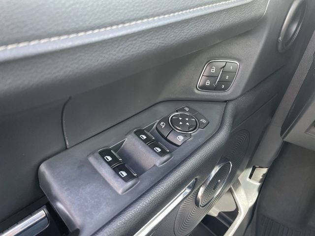 Used 2023 Ford Expedition Max XLT image 13