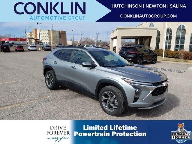 Used 2025 Chevrolet Trax LT image 1