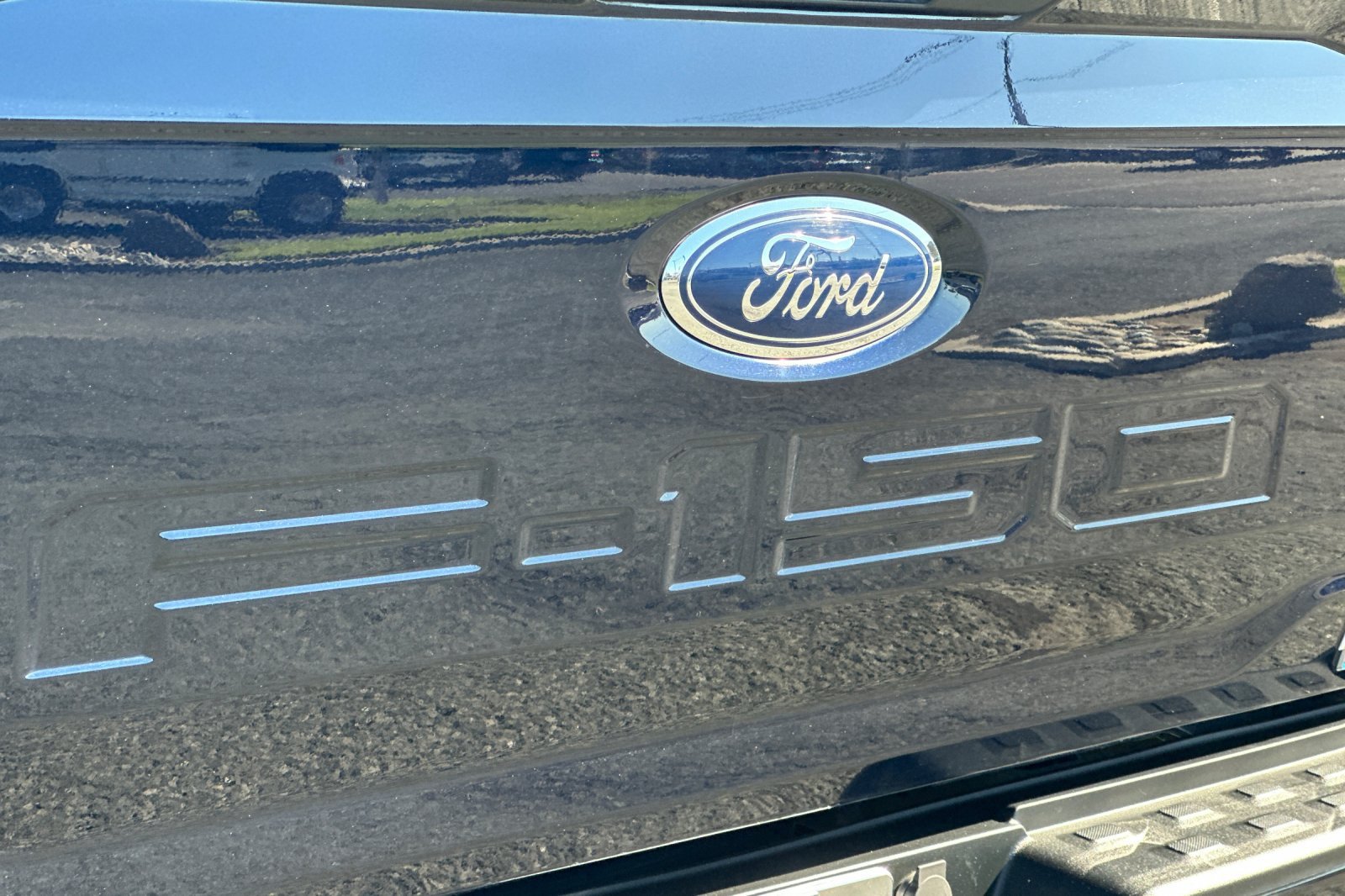 Used 2023 Ford F150 Lightning XLT AWD/4WD image 24