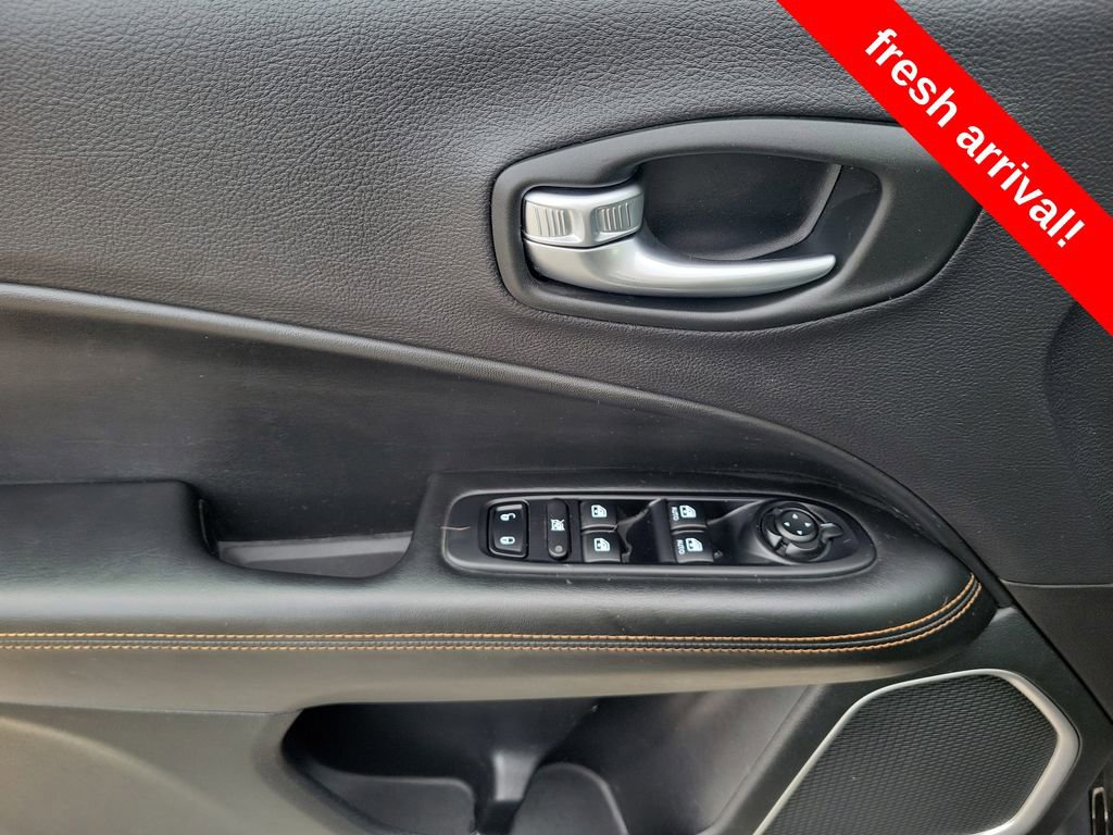 Certified 2018 Jeep Compass Limited w/ Navigation Group image 21