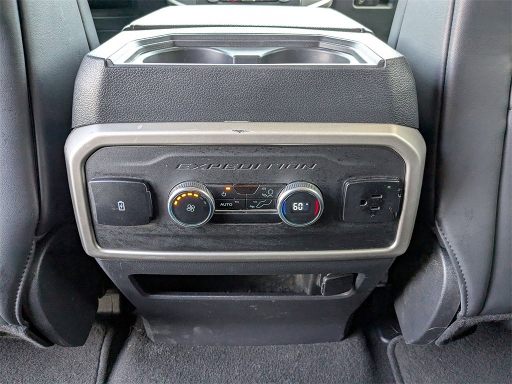 Used 2024 Ford Expedition Max XLT image 31