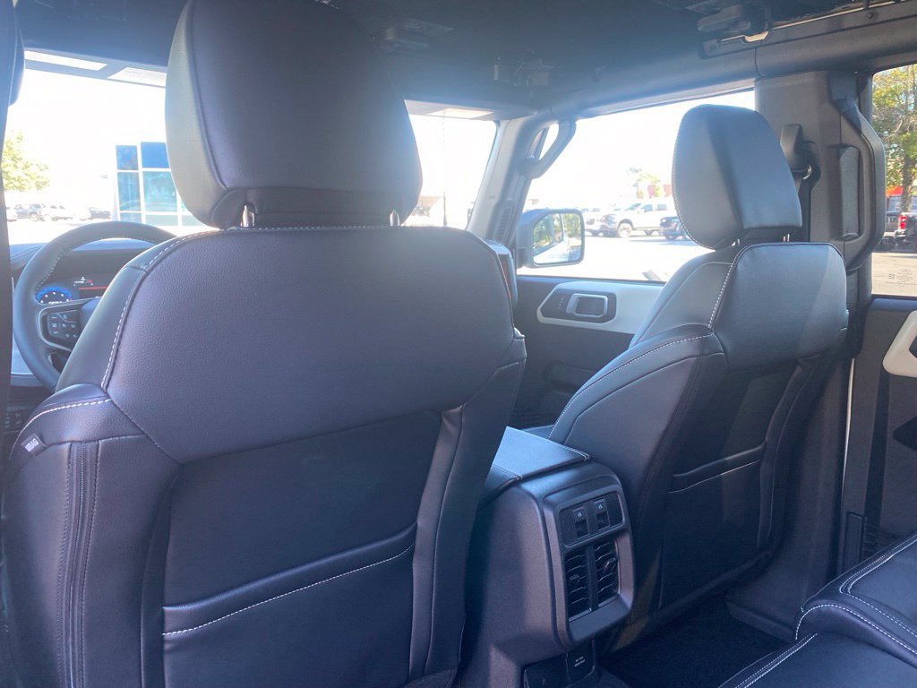 New 2026 Ford Bronco Outer Banks w/ Sasquatch Package AWD/4WD image 39