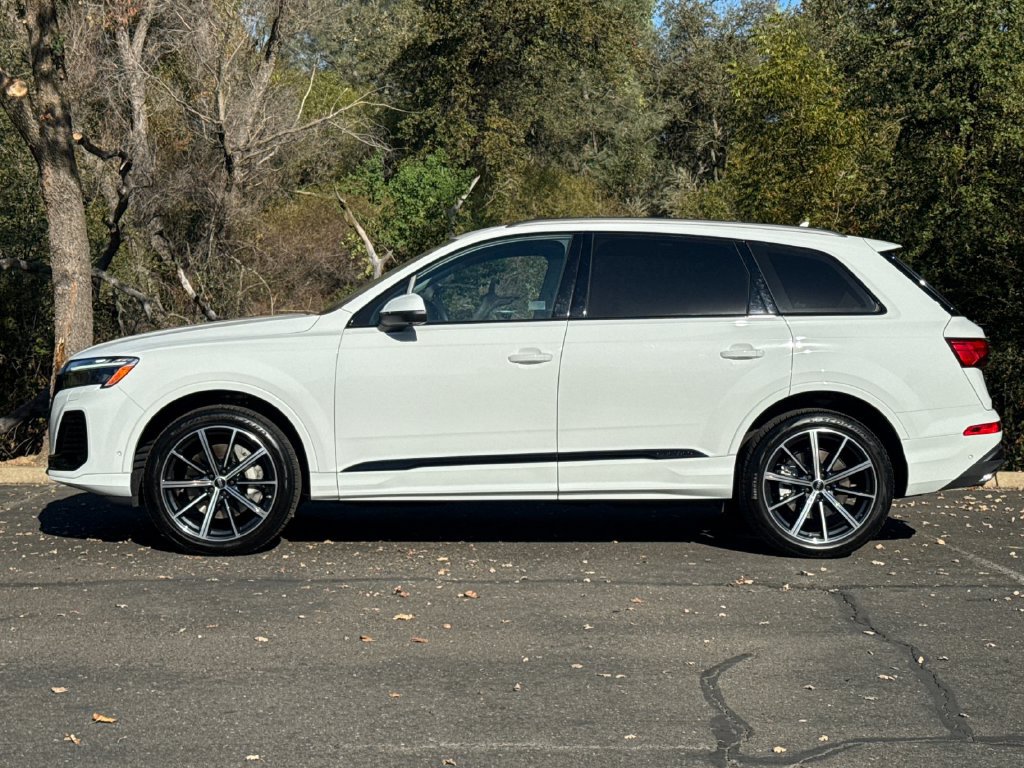 Certified 2026 Audi Q7 2.0T Premium Plus w/ Premium Plus Package AWD/4WD image 8
