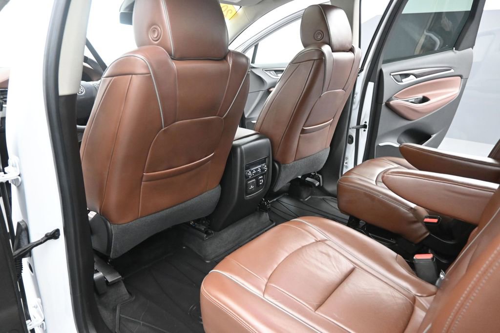 Used 2018 Buick Enclave Avenir FWD image 17