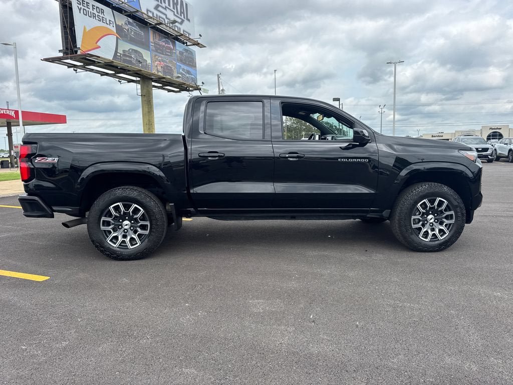 Used 2024 Chevrolet Colorado Z71 w/ Z71 Convenience Package 2 AWD/4WD image 7