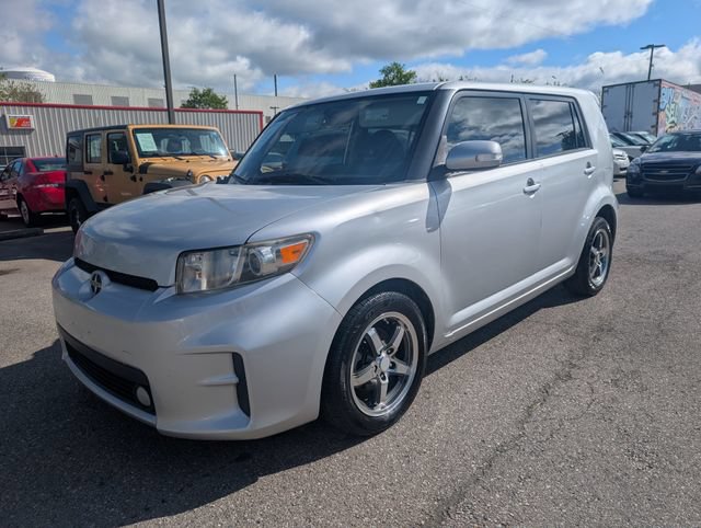 Used 2012 Scion xB FWD image 3