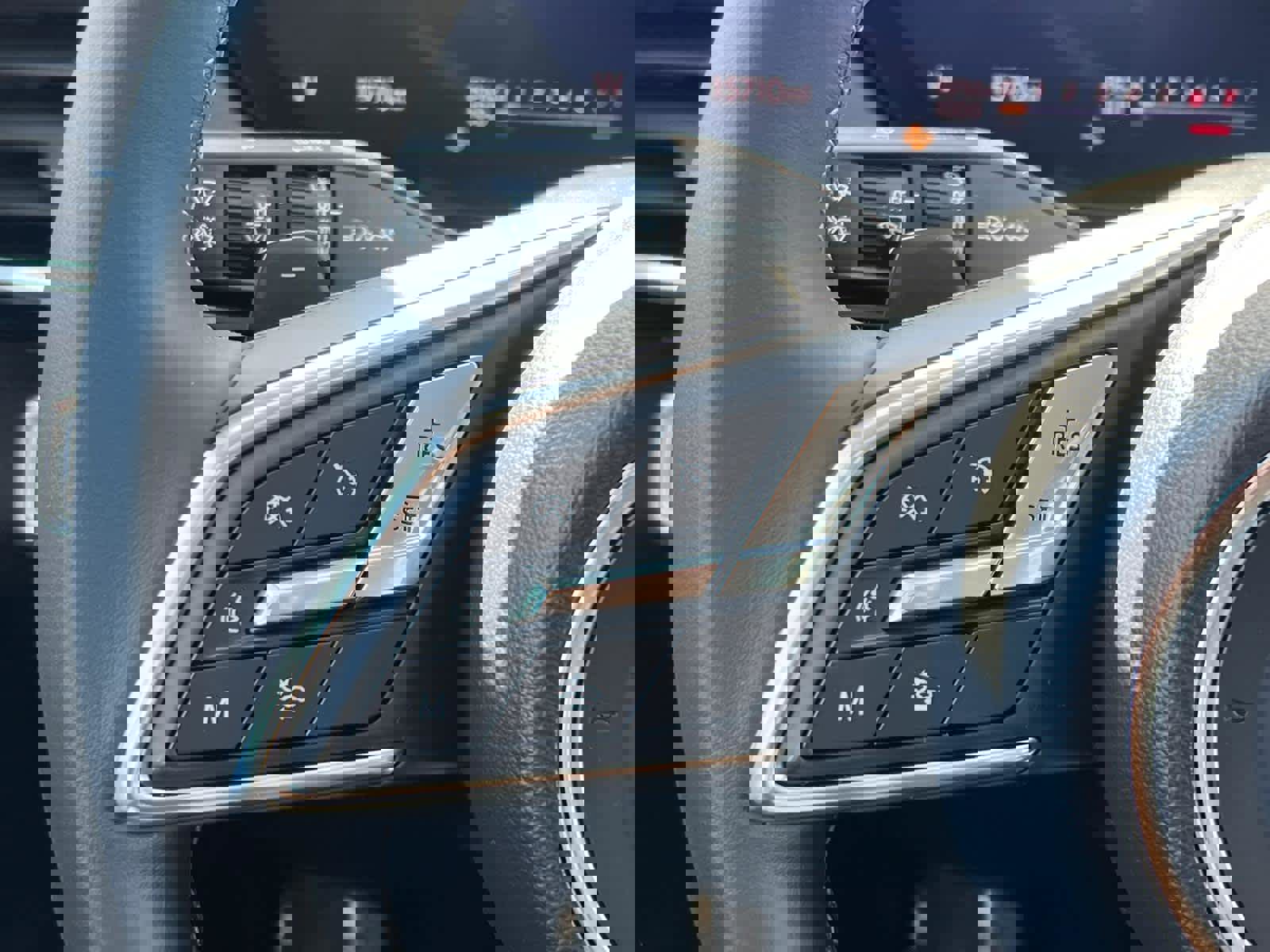 Certified 2025 Buick Envision Preferred image 21