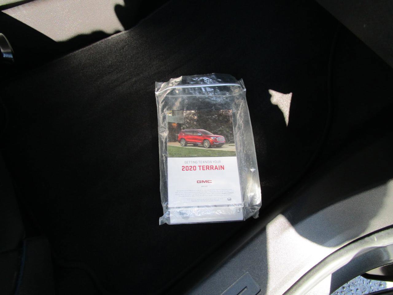 Used 2020 GMC Terrain SLT AWD/4WD image 29