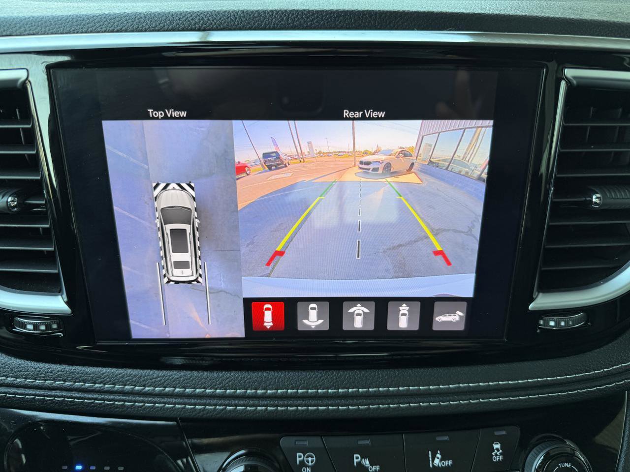 Used 2023 Chrysler Pacifica Limited w/ S Appearance Package FWD image 20