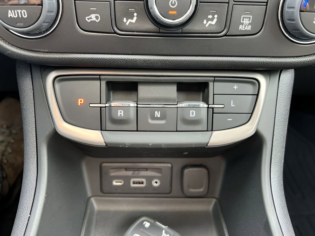 Certified 2024 GMC Terrain Denali w/ Denali Premium Package image 16