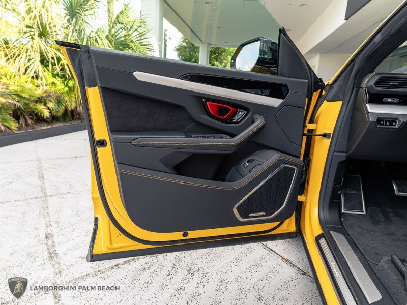 Used 2023 Lamborghini Urus S image 28