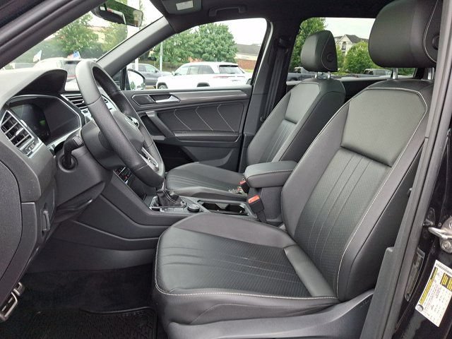 Certified 2022 Volkswagen Tiguan SE R-Line AWD/4WD image 17