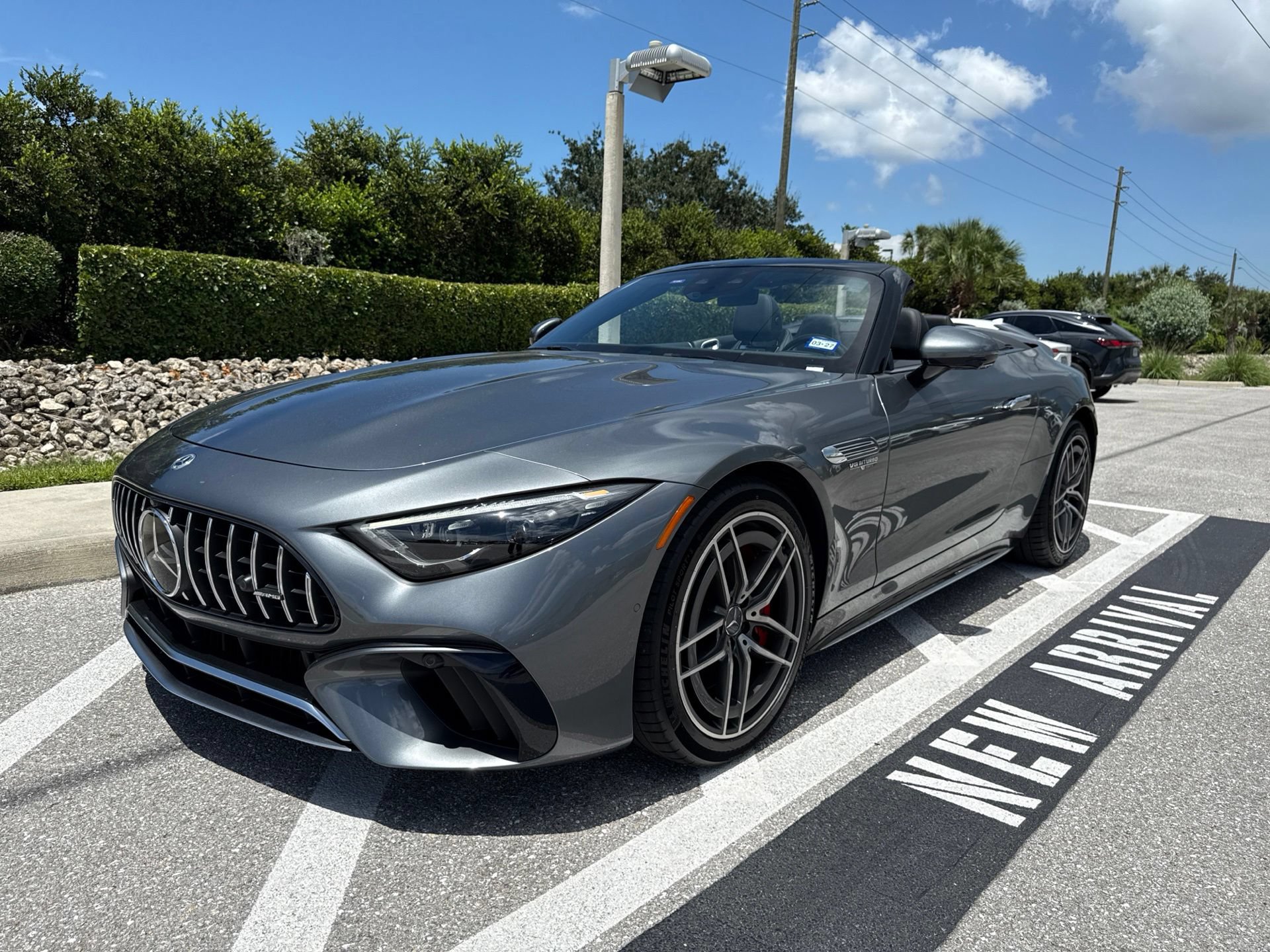 Used 2022 Mercedes-Benz SL 55 AMG 4MATIC video 1