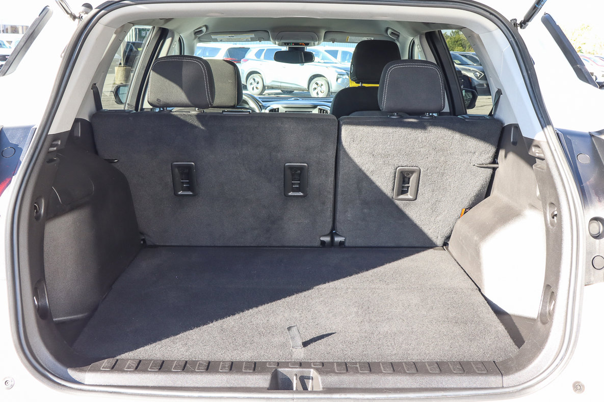 Used 2024 GMC Terrain SLE image 9