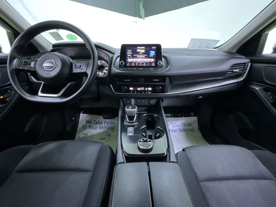 Used 2024 Nissan Rogue SV image 17