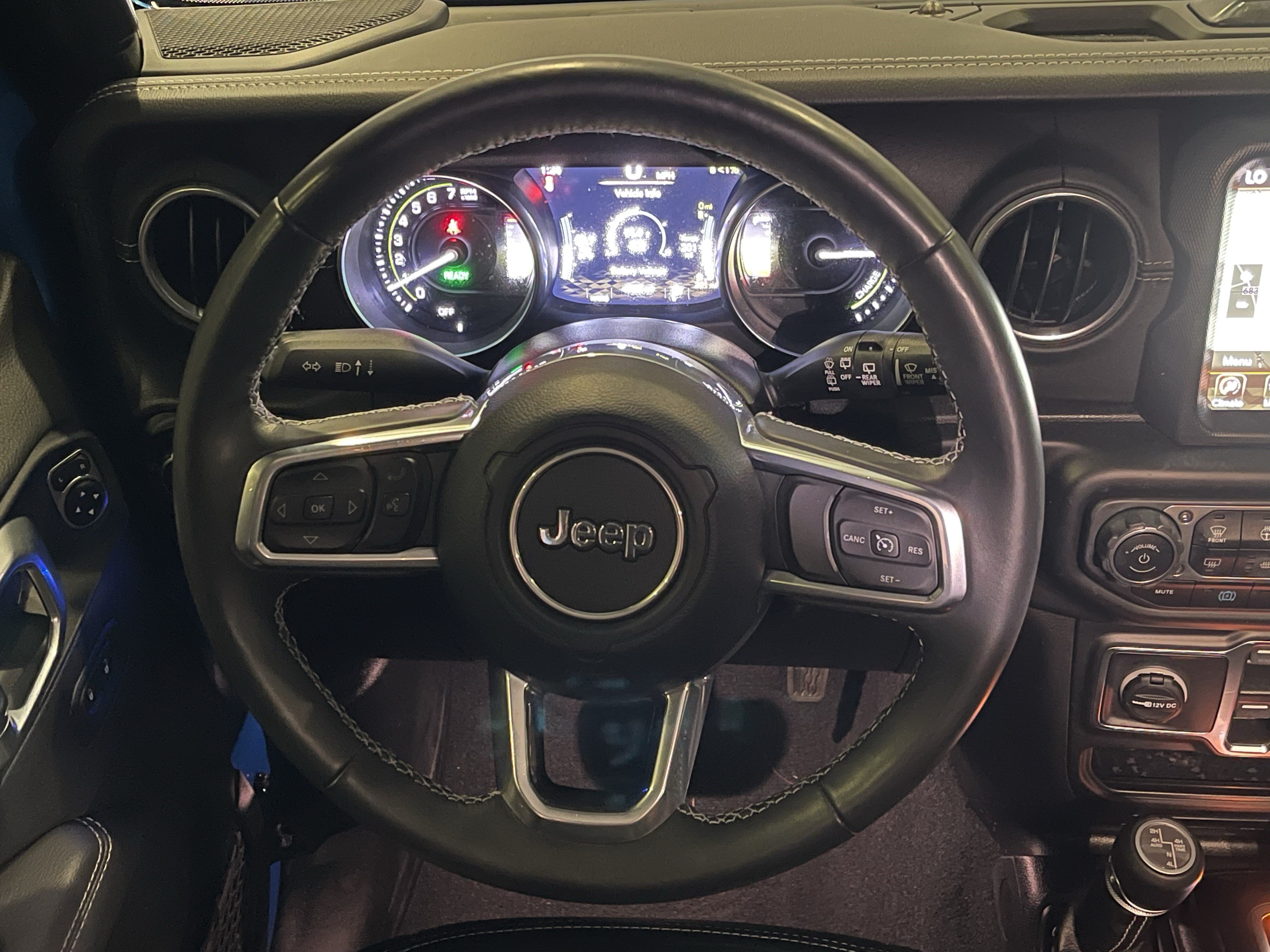 Used 2022 Jeep Wrangler Unlimited Sahara w/ Cold Weather Group AWD/4WD image 19