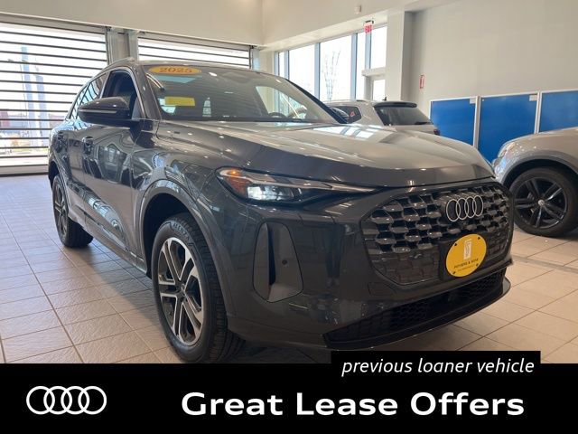 Used 2025 Audi Q5 Premium w/ Convenience Package