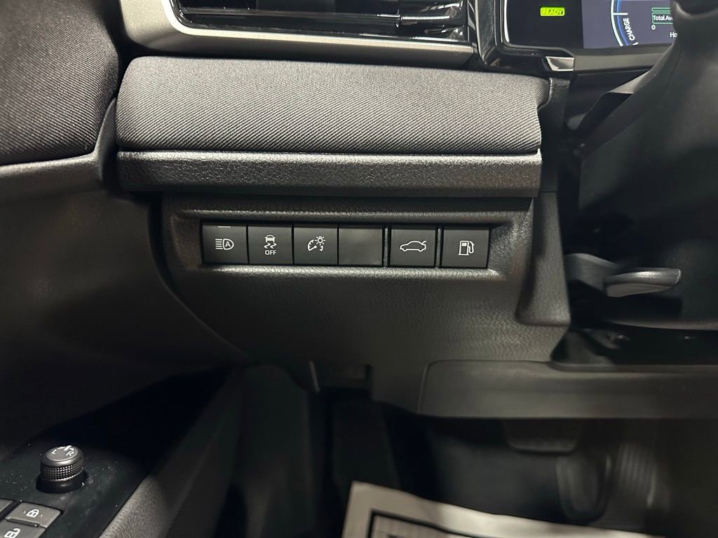 Used 2025 Toyota Camry LE FWD image 17