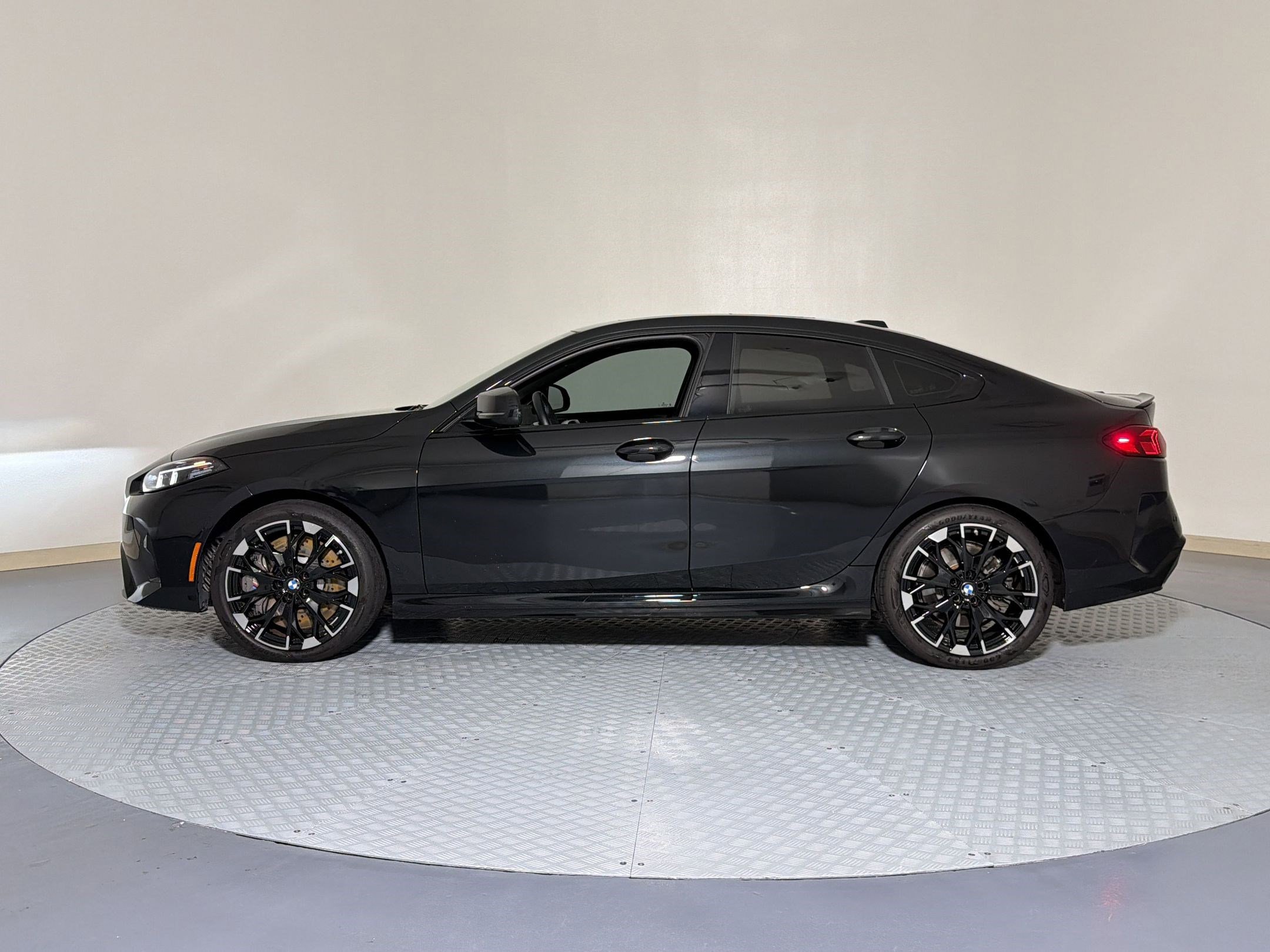 Certified 2025 BMW M235i xDrive w/ Premium Package AWD/4WD image 2