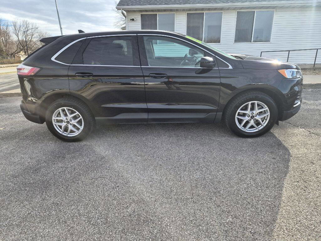 Used 2024 Ford Edge SEL image 3