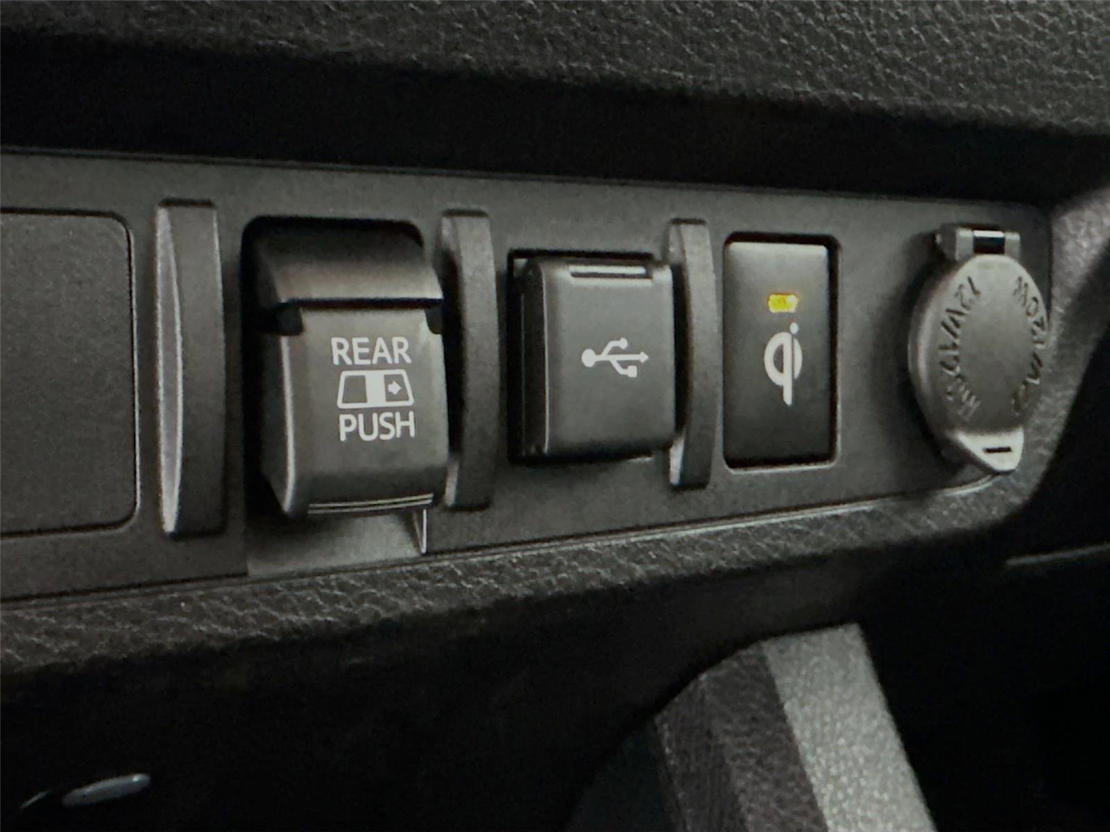 Certified 2023 Toyota Tacoma TRD Off-Road AWD/4WD image 30