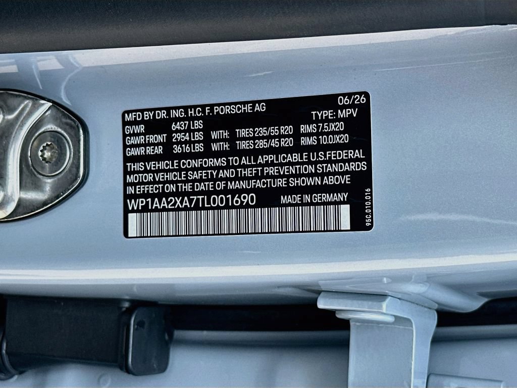 New 2026 Porsche Macan 4 Electric AWD/4WD image 31