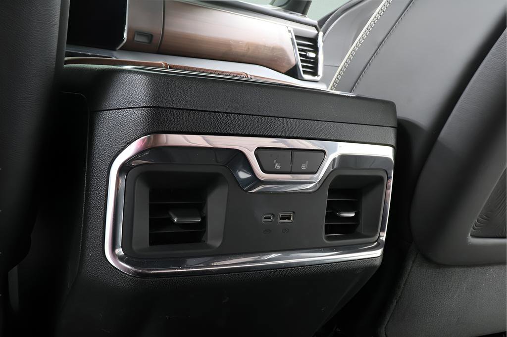 Used 2024 GMC Sierra 2500 Denali Ultimate image 21