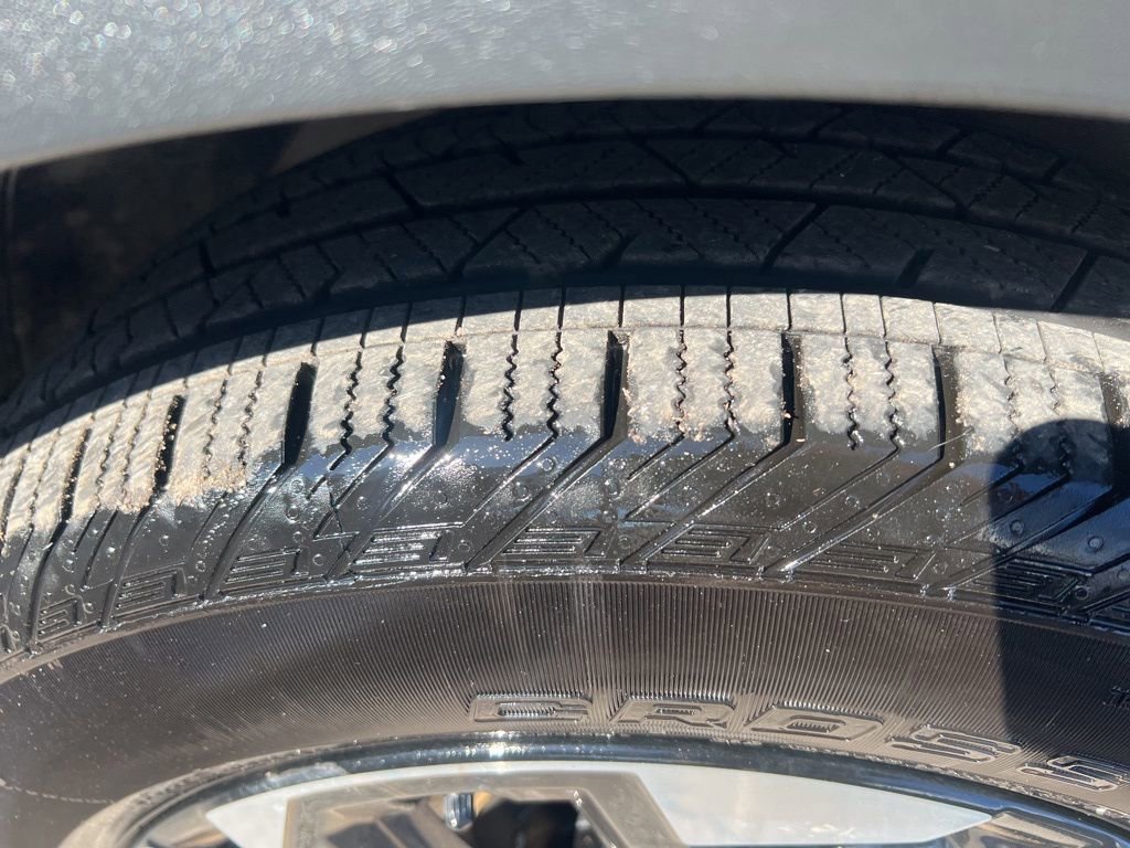 Certified 2025 Kia Sorento S w/ Panoramic Sunroof Package FWD image 39