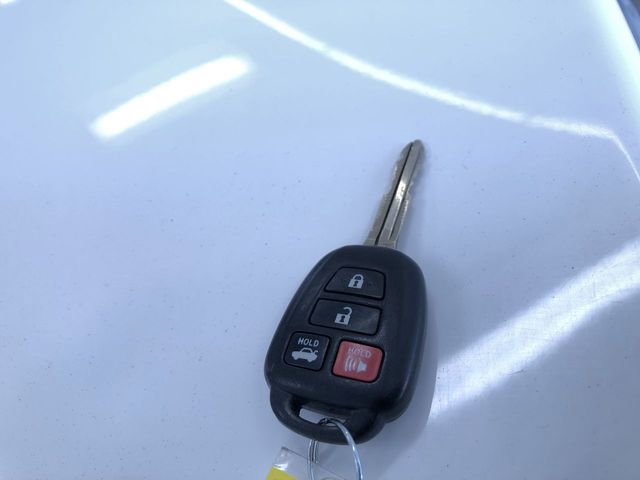 Used 2015 Toyota Corolla LE image 31