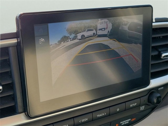 Used 2023 Hyundai Venue SEL image 24