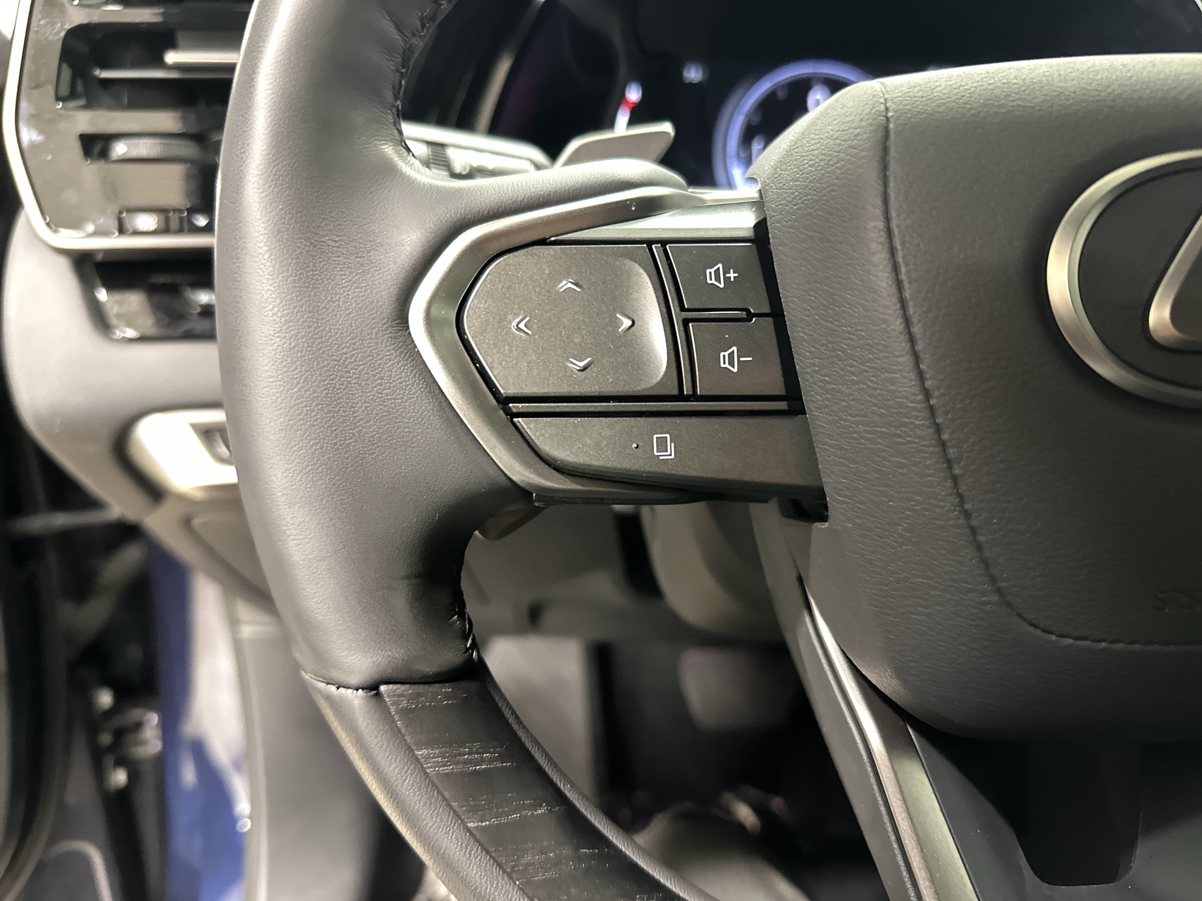 Certified 2024 Lexus RX 350 AWD w/ Convenience Package image 19