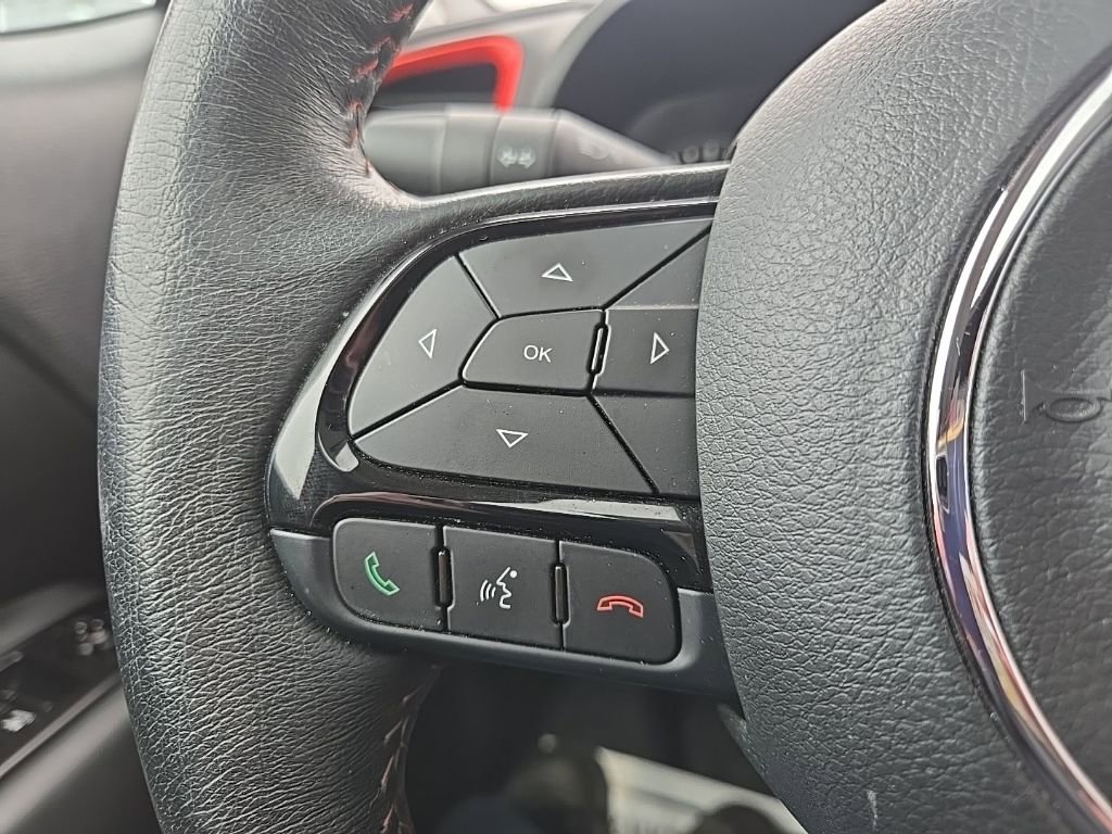 Used 2022 Jeep Renegade Latitude w/ Sun/Sound Group image 39