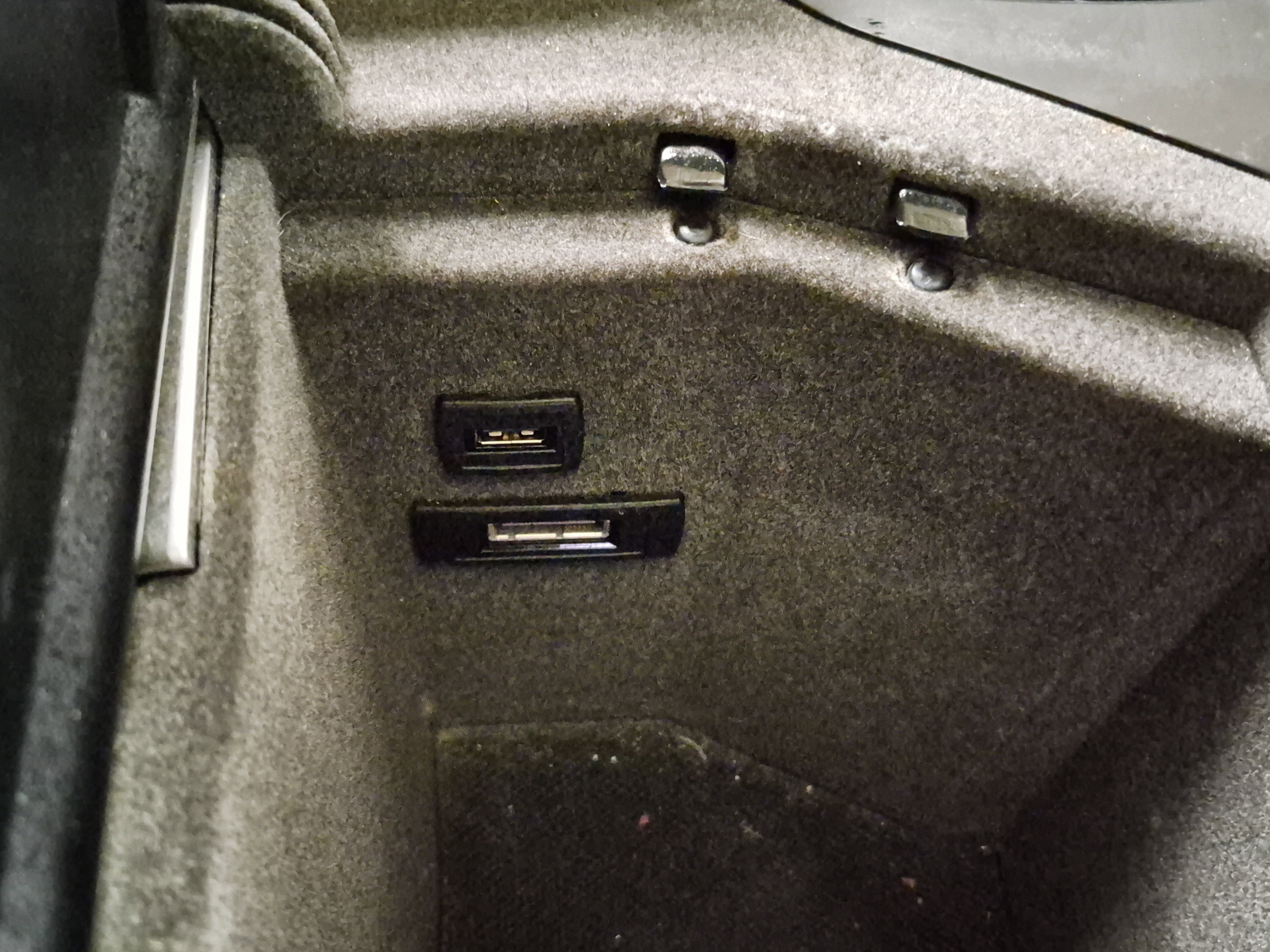 Used 2014 Mercedes-Benz GL 450 4MATIC image 31