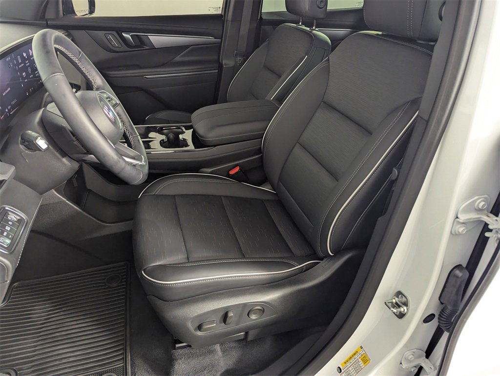 Used 2025 Buick Enclave Sport Touring w/ LPO, All-Weather Package image 12